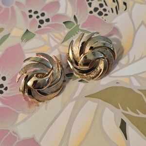 Vintage Trifari Gold Earrings